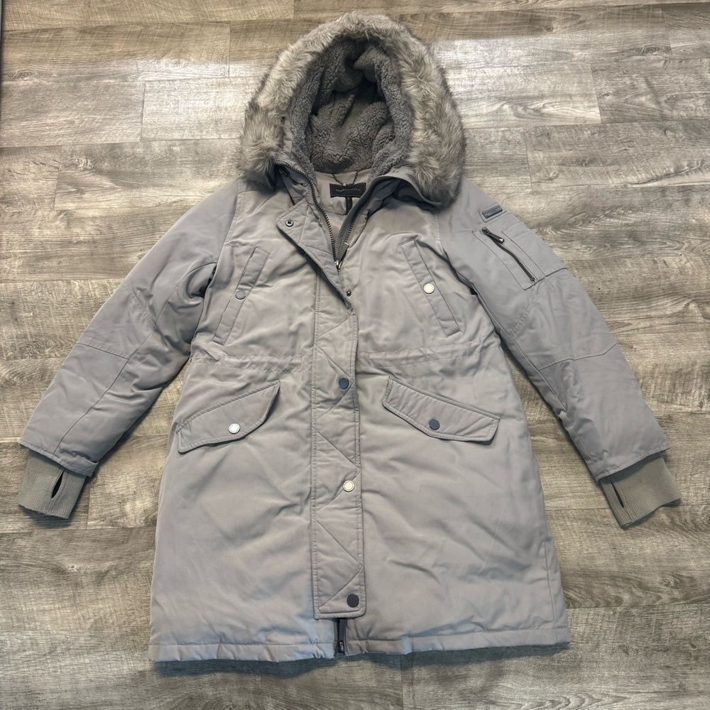 BCBGMAXAZRIA Light Gray Parka Coat Detachable Faux Fur Trim Hood Front Zip Sz. L